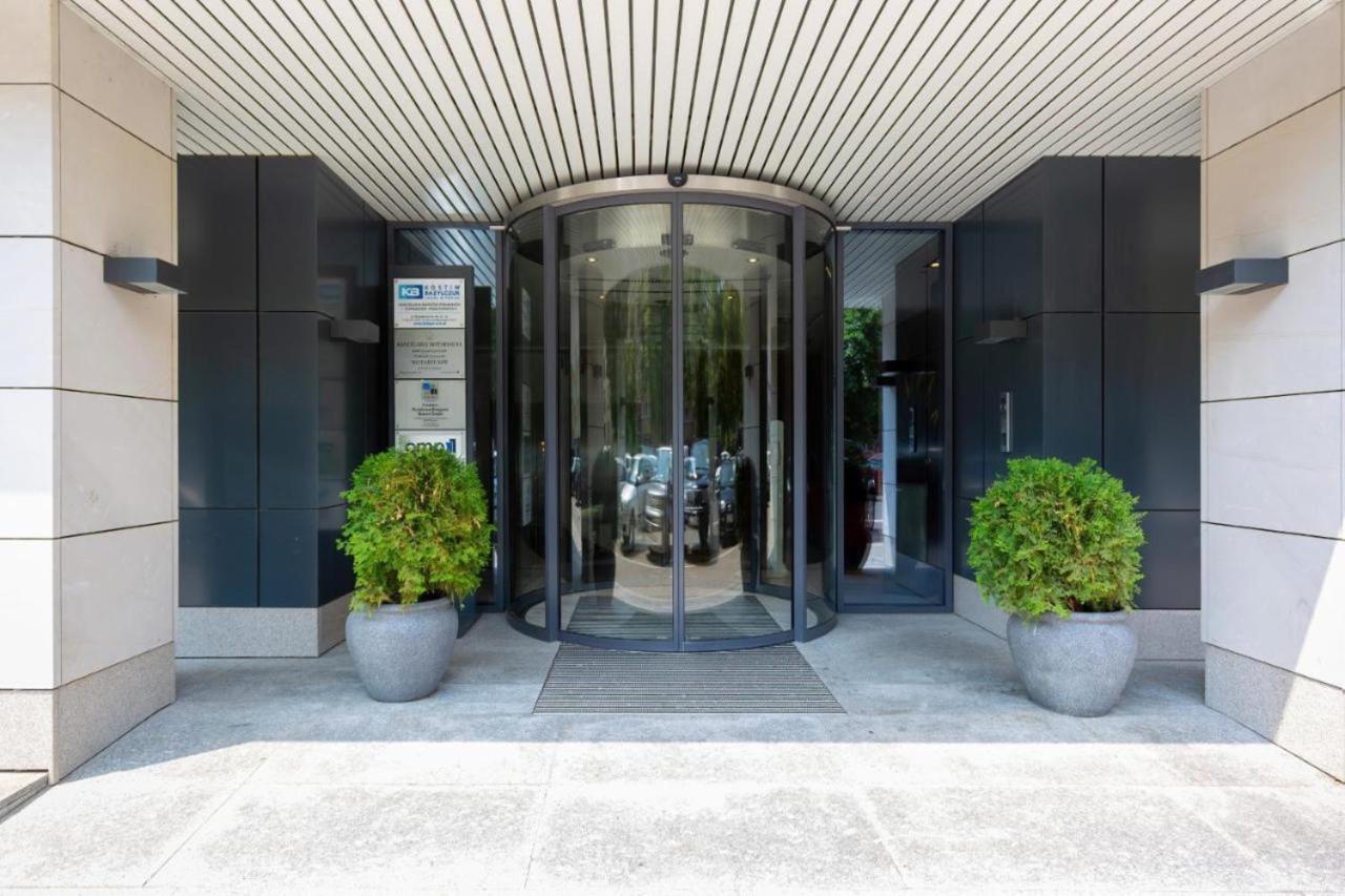 Modern Apartment With Pool Near Golden Terraces Warsaw Ngoại thất bức ảnh