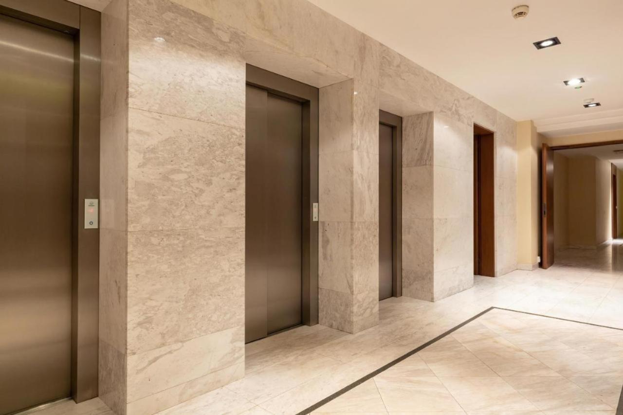 Modern Apartment With Pool Near Golden Terraces Warsaw Ngoại thất bức ảnh