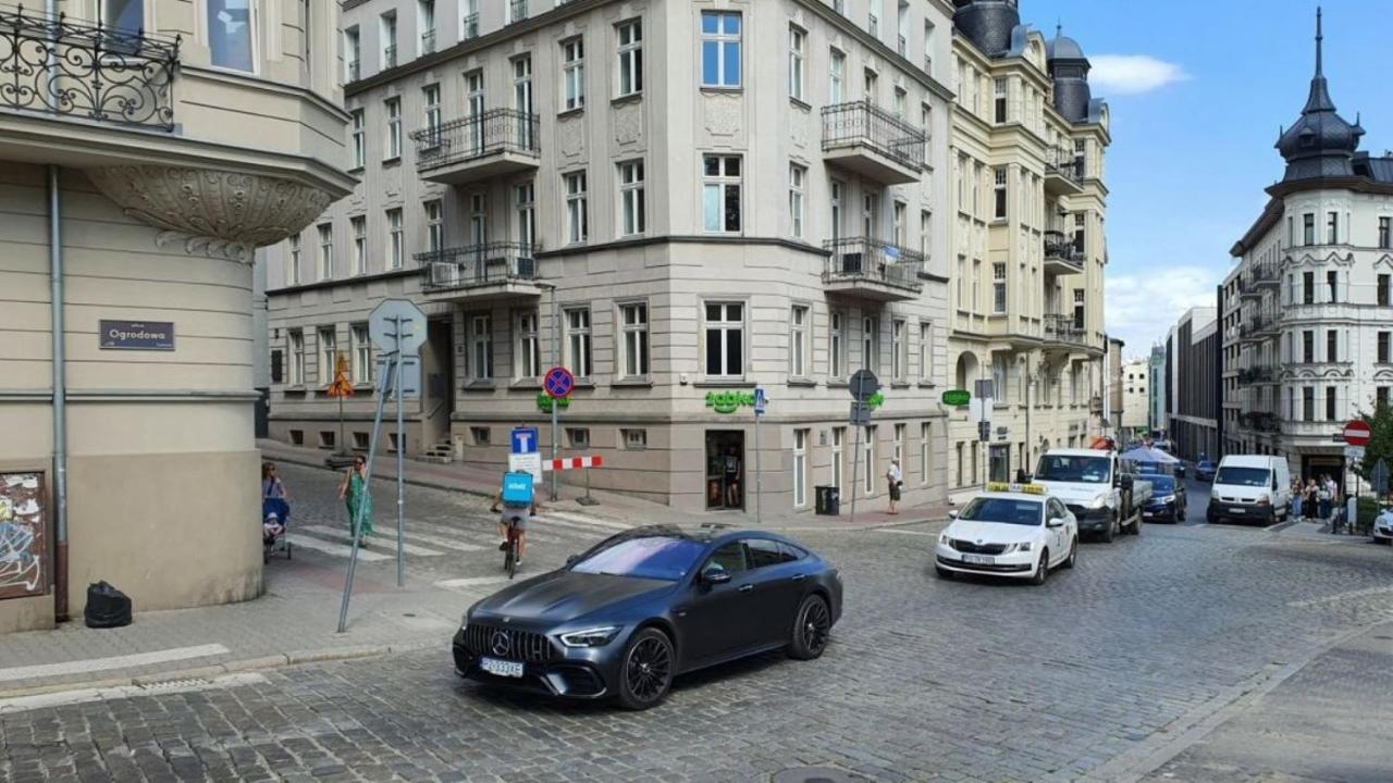Modern Apartment With Pool Near Golden Terraces Warsaw Ngoại thất bức ảnh